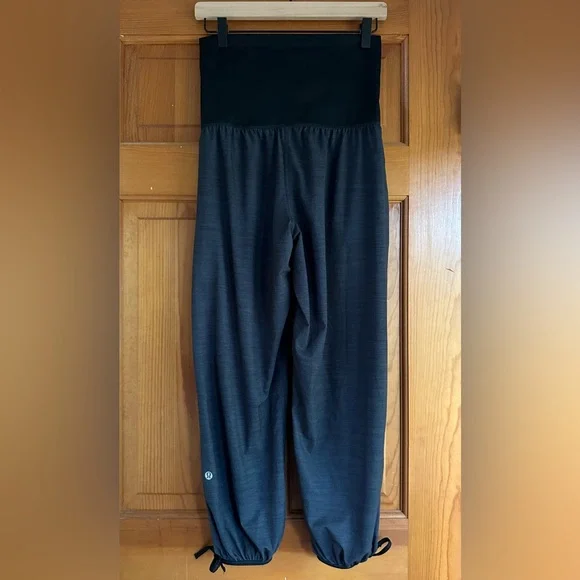 Lululemon Om Pant Commuter Denim Black / Black (Gray/Black) - Picture 14 of 15